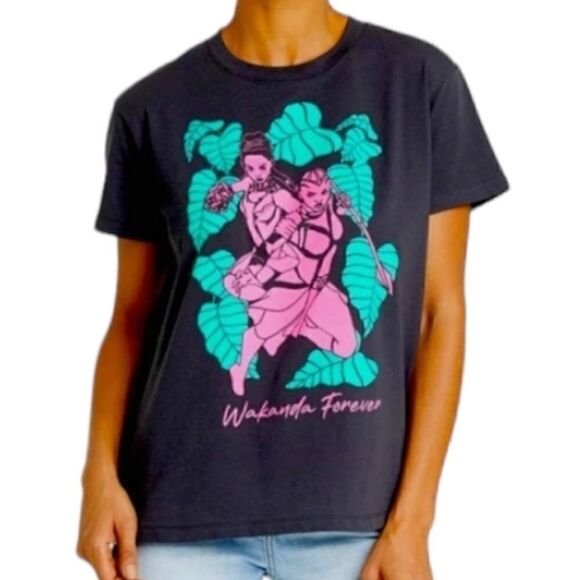 NWT MARVEL "WAKANDA FOREVER" T-SHIRT SZ.XS - Picture 1 of 4